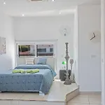 Pallini Court *