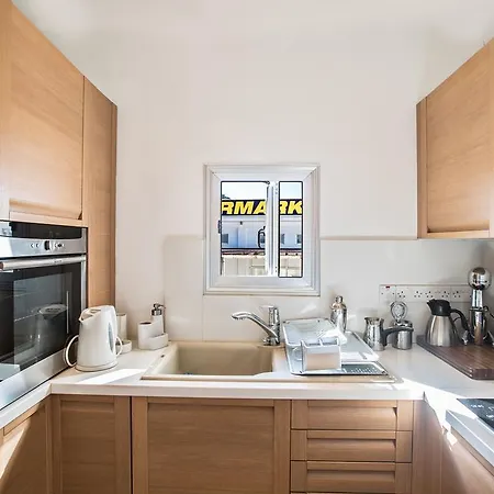Pallini Court Appartement