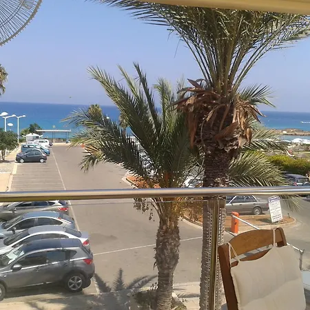 Pallini Court Протарас