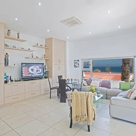 Appartement Pallini Court