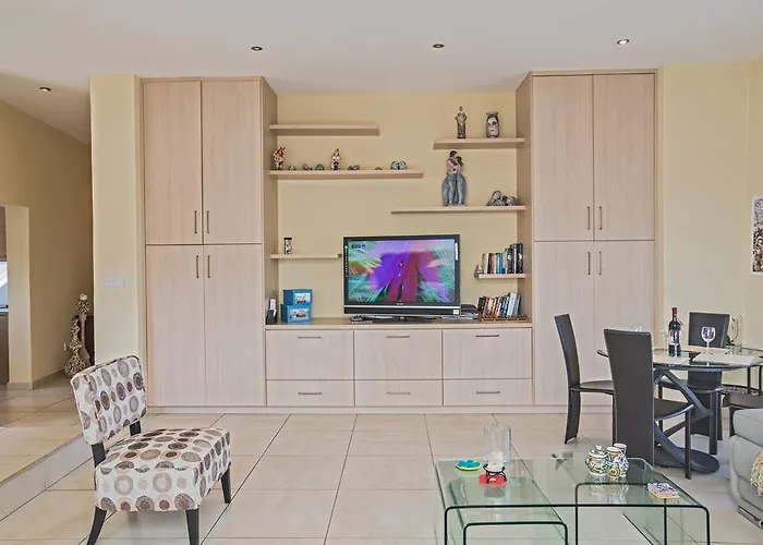 Pallini Court 아파트 프로타라스