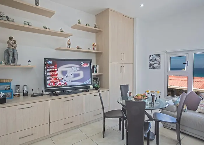 Pallini Court Appartamento *