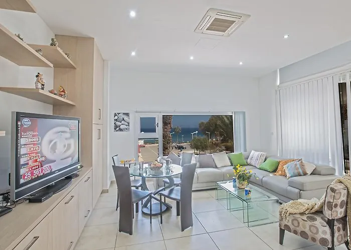 Pallini Court Appartamento *